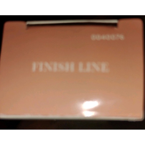 Laura Geller Treat-N-Go Tinted Lip Oil (Shade: Finish Line) 0.13oz / 3.8ml New - Picture 5 of 5